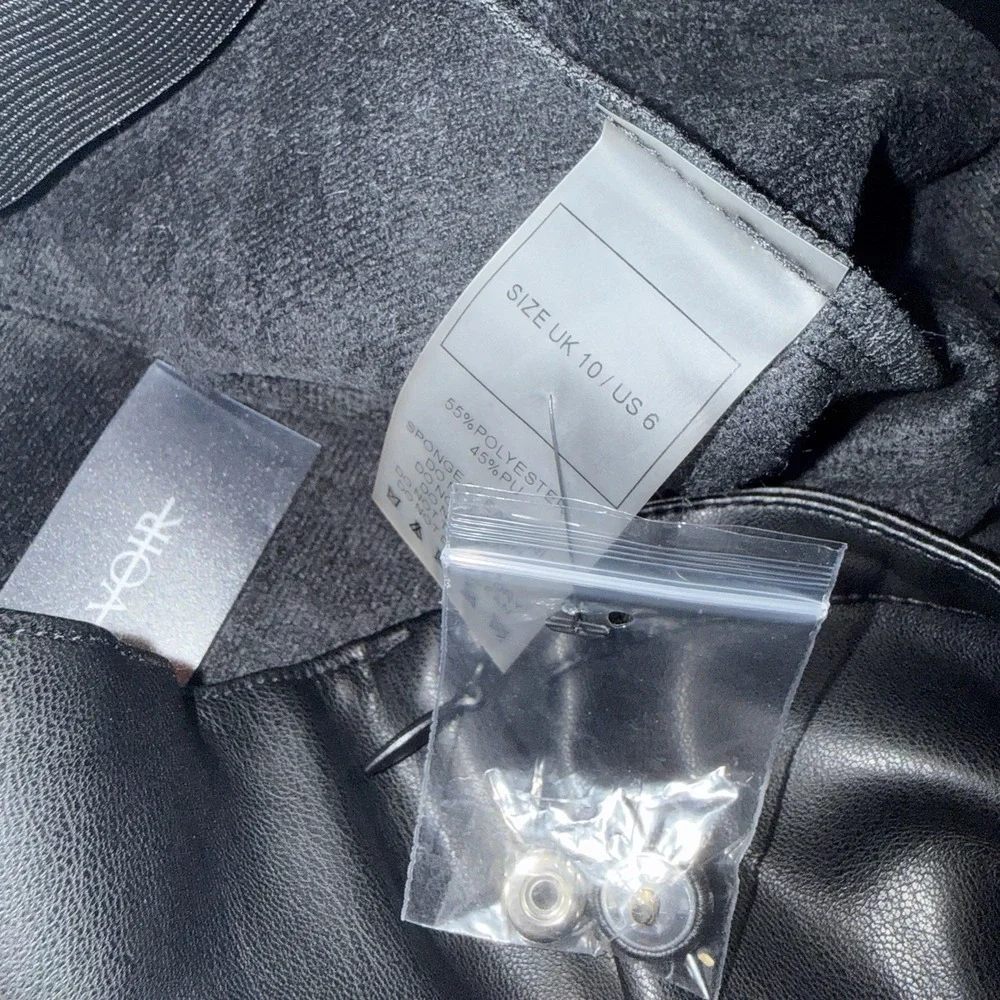 Manière De Voir size black